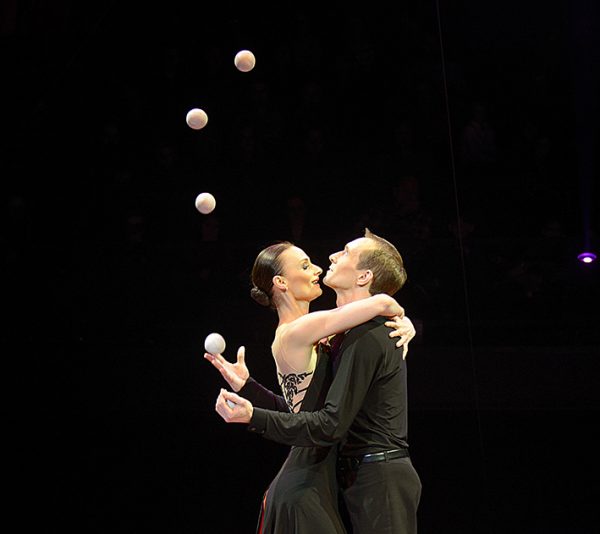 Tango Juggling Duo Act